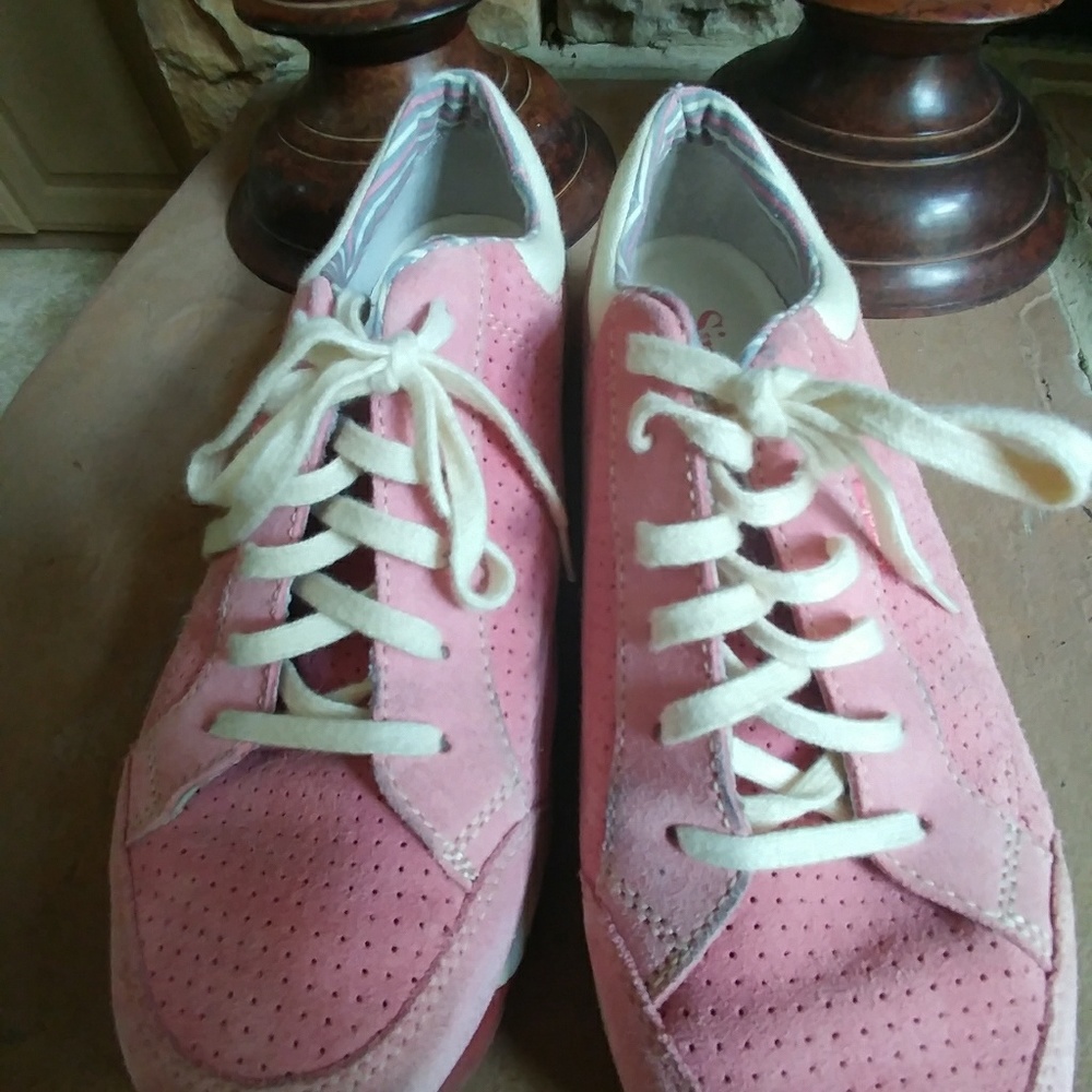 Simple sneaker/shoes size 10